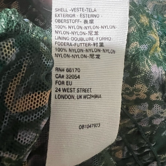 Free People Smocked Floral Twyla Top - Small - Picture 10 of 10